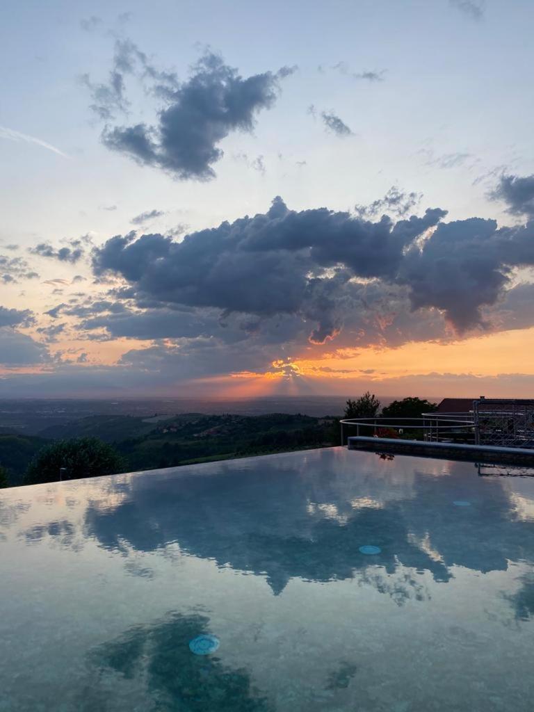 Villa Belvedere Langhe Luaran gambar
